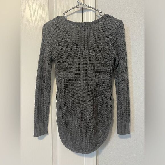 Pink Republic Gray Knit Sweater Twist Detail Size XS - Picture 2 of 6